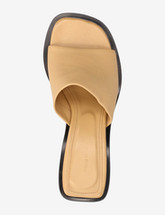 Filippa K - Naima Mid Heel Sandal - festkläder till outletpriser - dune beige - 3