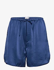 Filippa K - Evie Short - casual shorts - royal blue - 0