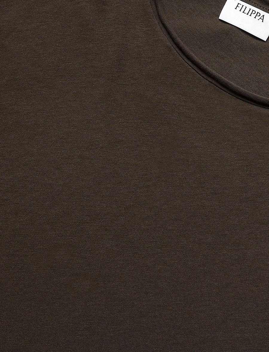 Filippa K - Roll Neck Tee - t-shirts - golden brown - 5