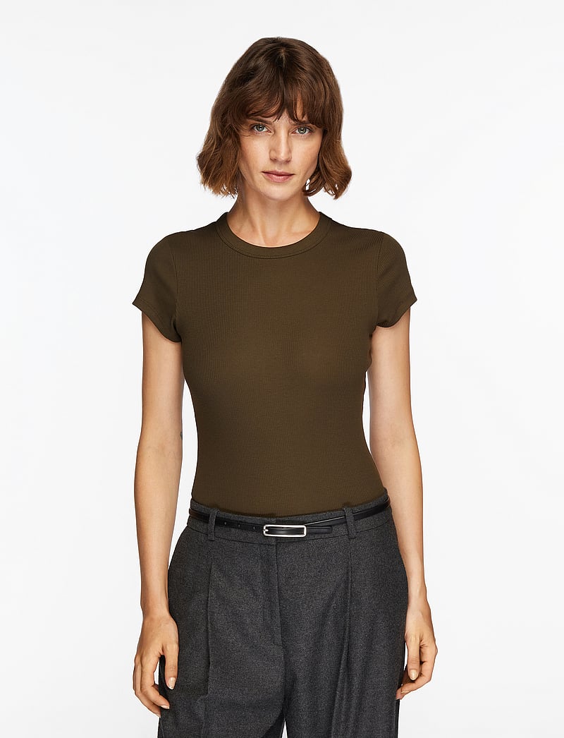 Filippa K - Fine Rib Tee - t-shirts - dark khaki green - 0
