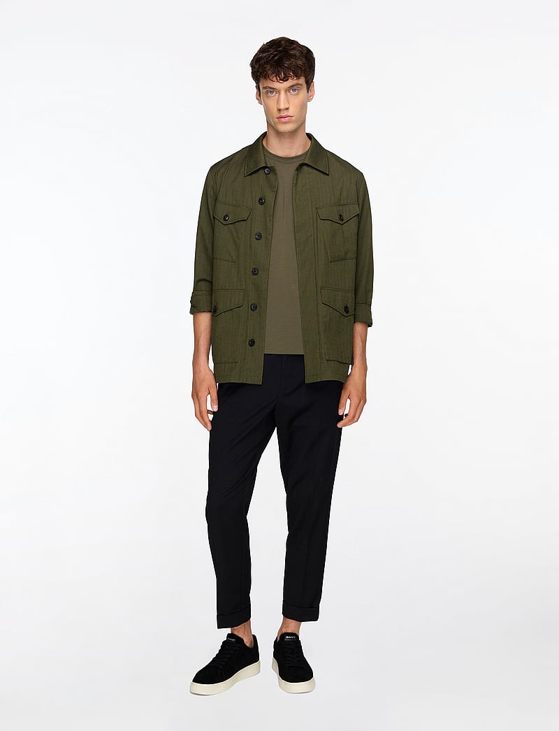 Filippa K - Stretch Cotton Tee - t-shirts - dark olive green - 2