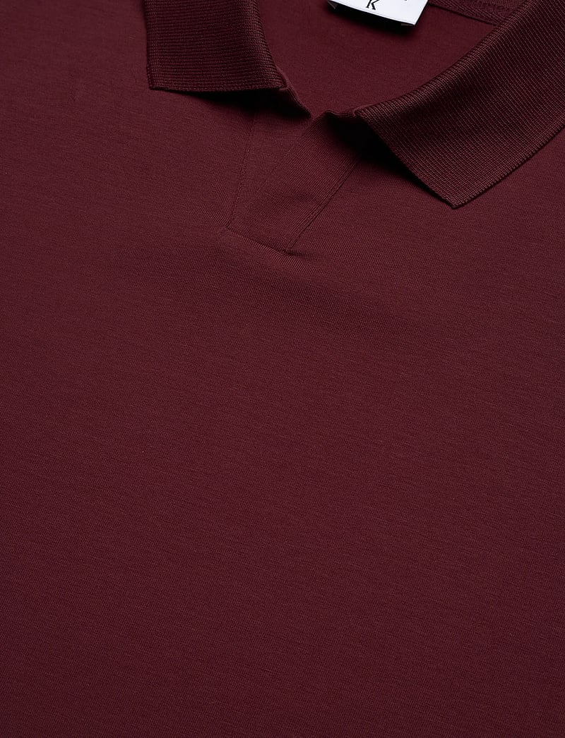 Filippa K - Stretch Cotton Polo T-Shirt - kortærmede poloer - burgundy - 2