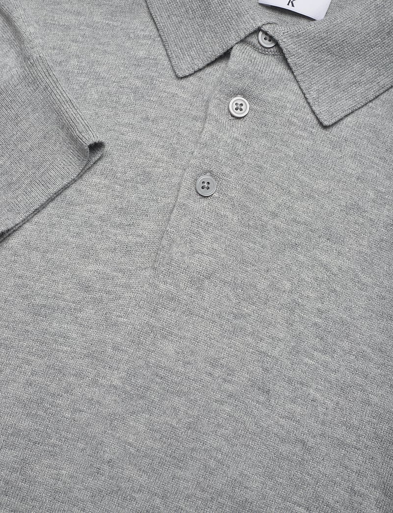 Filippa K - Knitted Polo Shirt - polostrik - light grey melange - 2