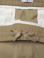 Filippa K - Terry Cropped Trousers - podstawowe koszulki - light khak - 3