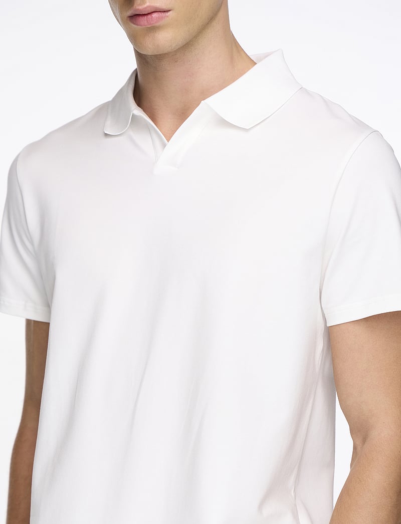 Filippa K - Stretch Cotton Polo T-Shirt - short-sleeved polos - white - 5
