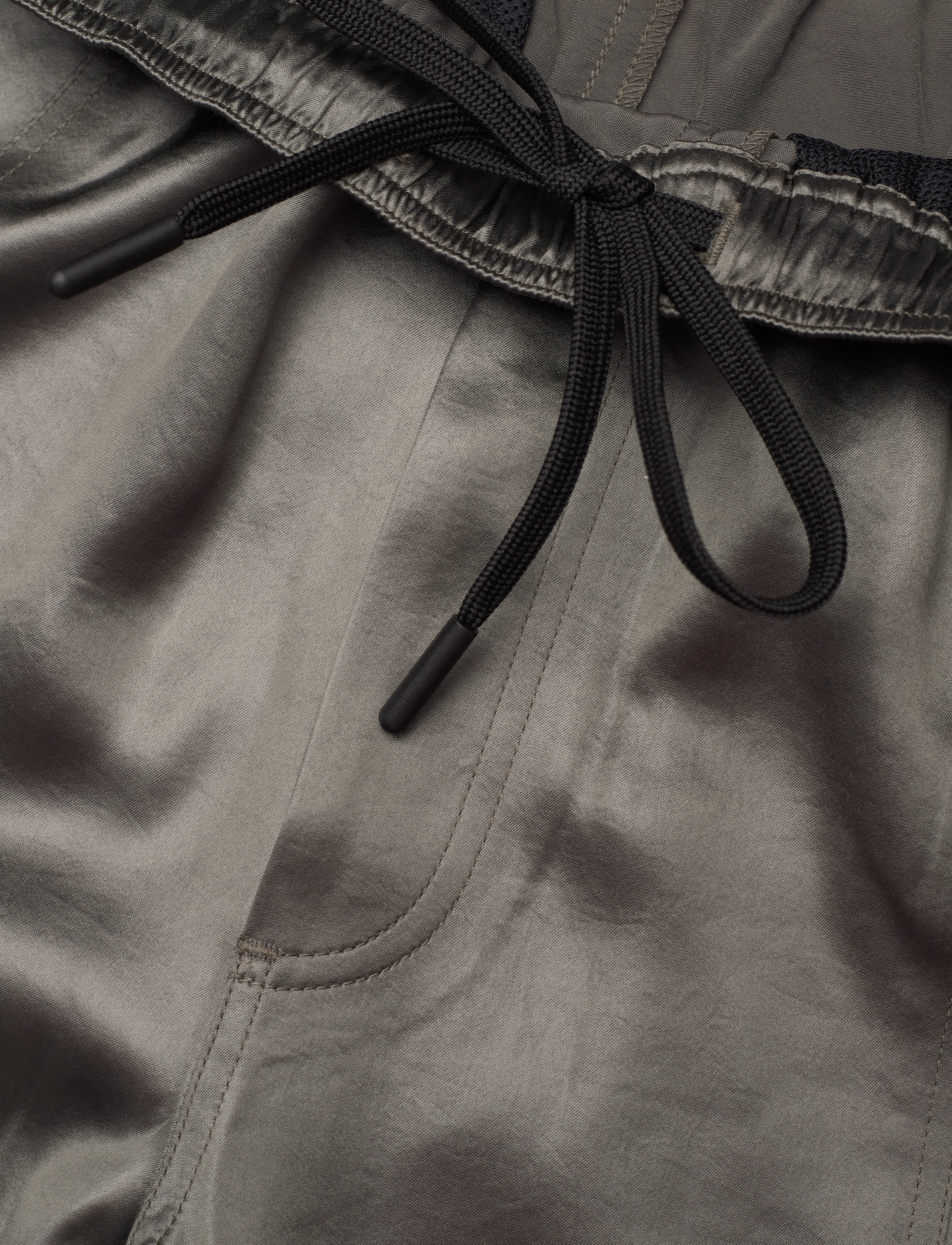 Filippa K - Shiny Cargo Trackpants - sage - 3