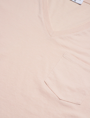 Filippa K - V-neck Tee - t-shirts - pale rose - 2
