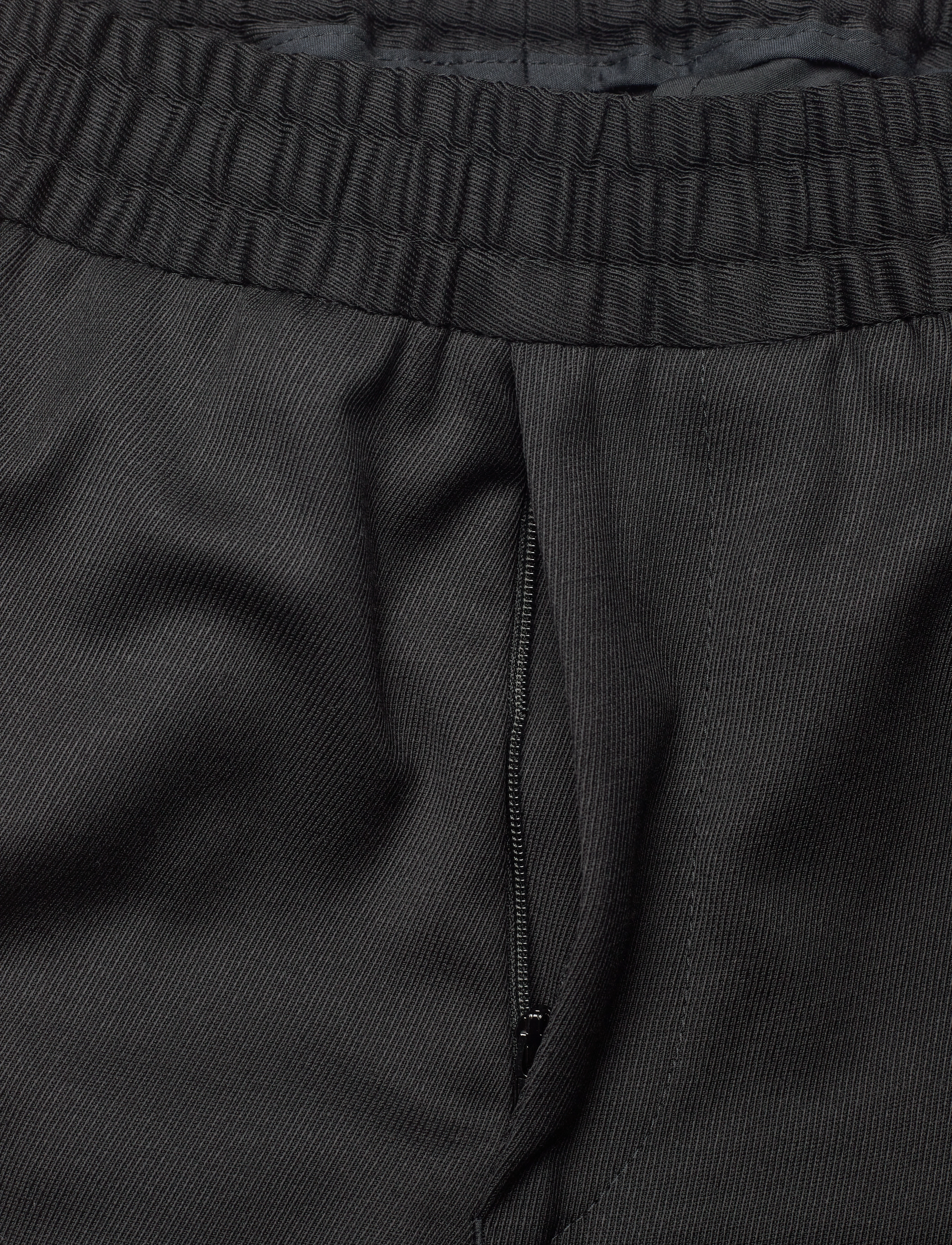 Filippa K - Theo Trousers - casual trousers - black - 3