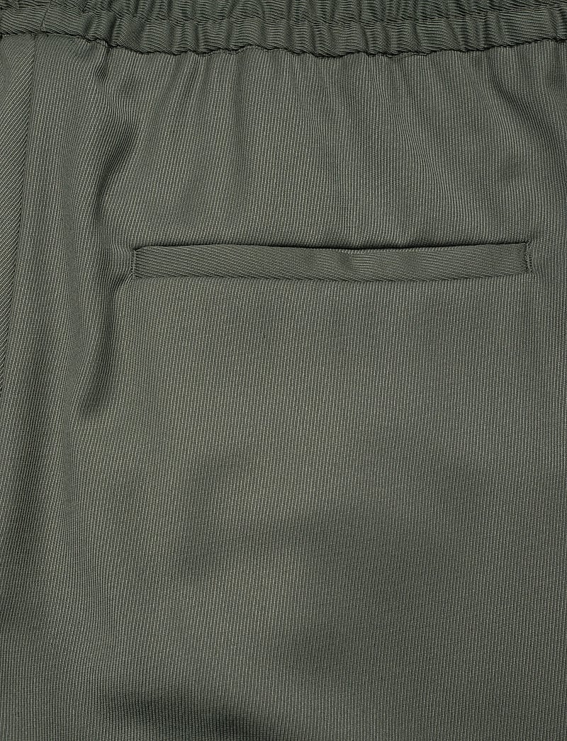 Filippa K - Theo Trousers - casual byxor - grey green - 2