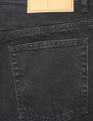 Filippa K - Baggy Tapered Jeans - tapered jeans - charcoal b - 4