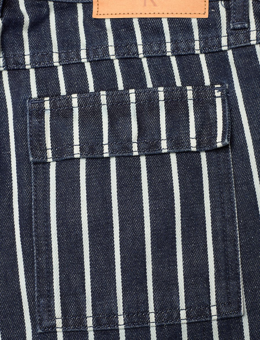 Filippa K - Button Detail Jeans - utsvängda jeans - denim blue - 4