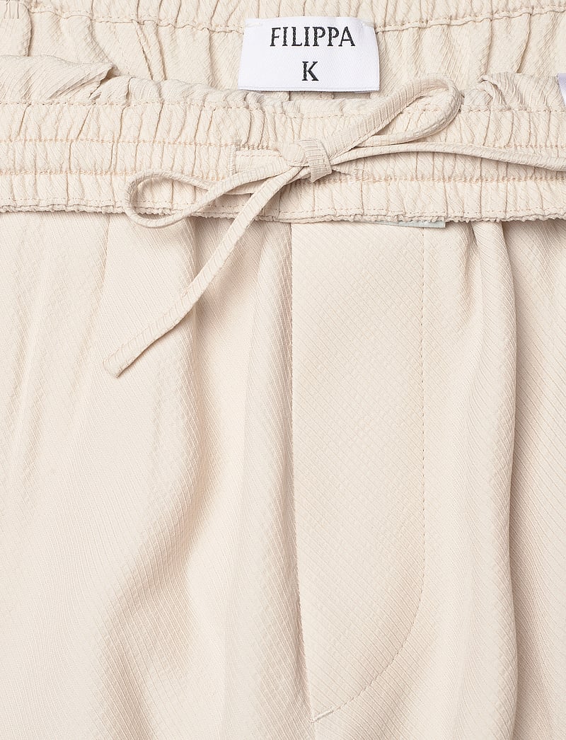 Filippa K - Draped Twill Shorts - lühikesed vabaajapüksid - ivory - 3