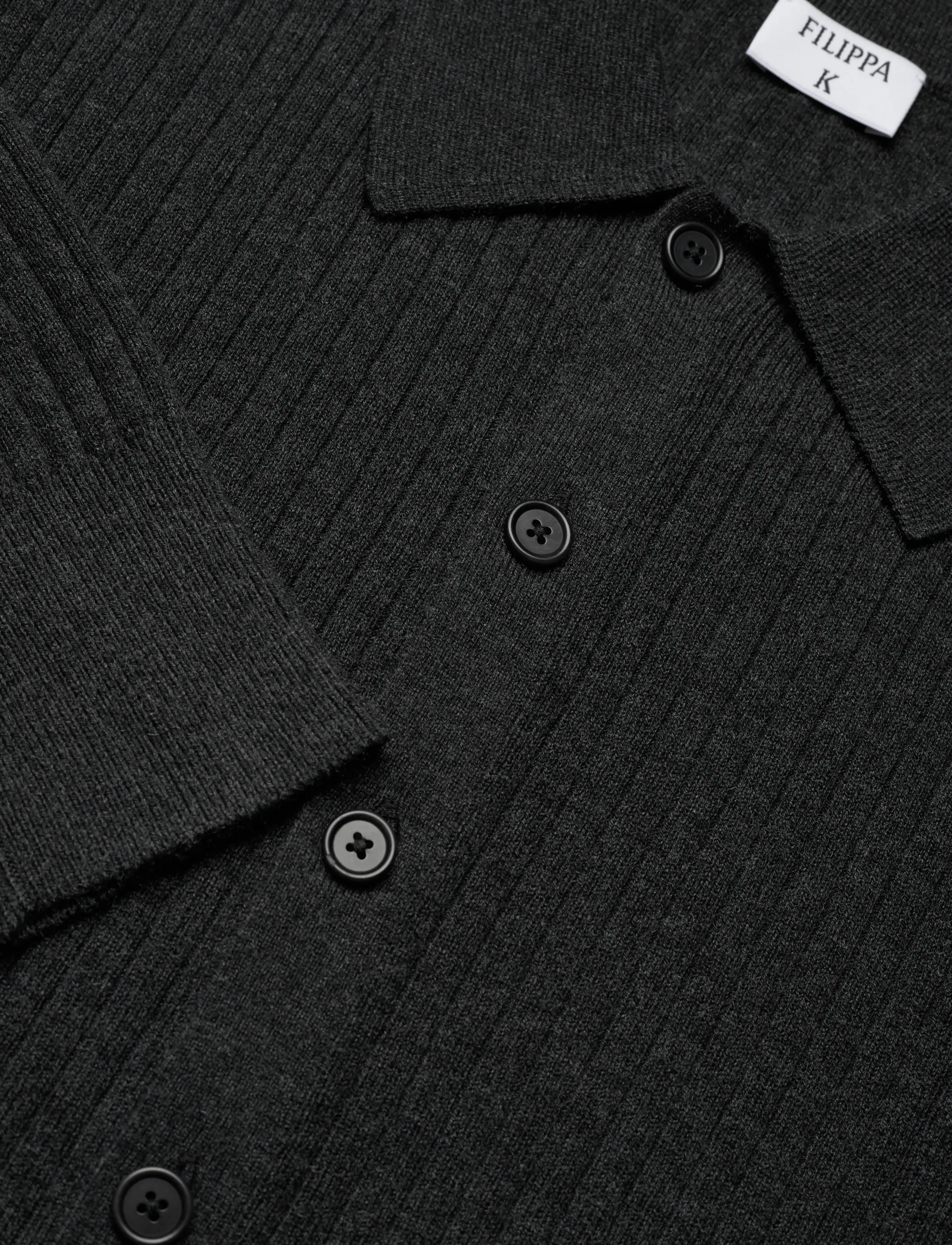Filippa K - Cotton Merino Knit Shirt - poloer i strik med lange ærmer - anthracite melange - 2