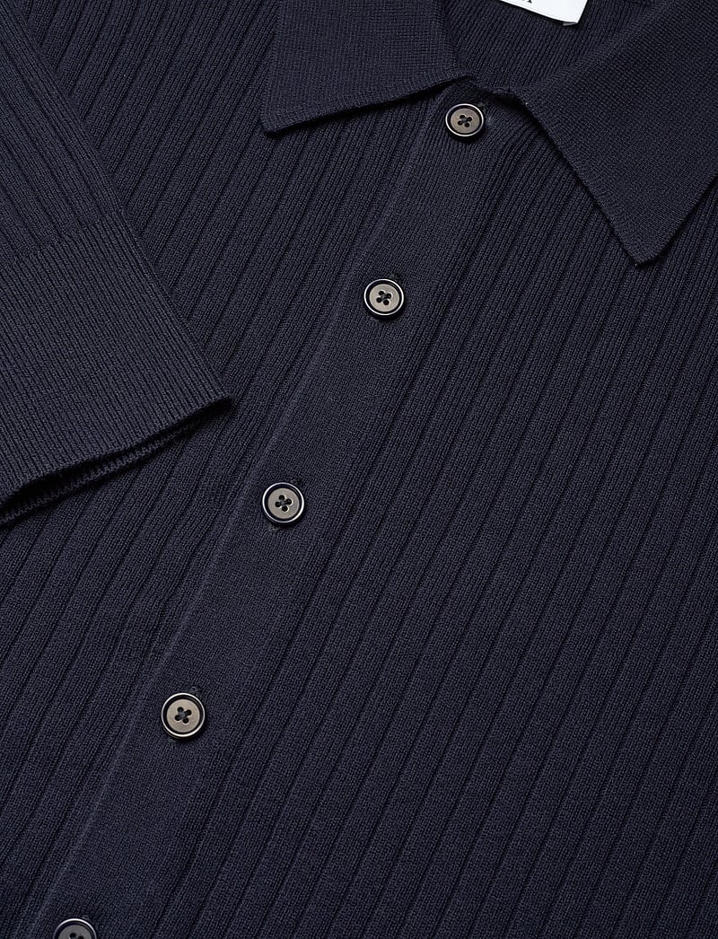 Filippa K - cotton merino knit shirt - stickade pikéer - navy - 2