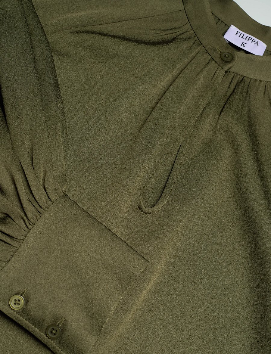 Filippa K - Stand Collar Blouse - langærmede bluser - laurel green - 5