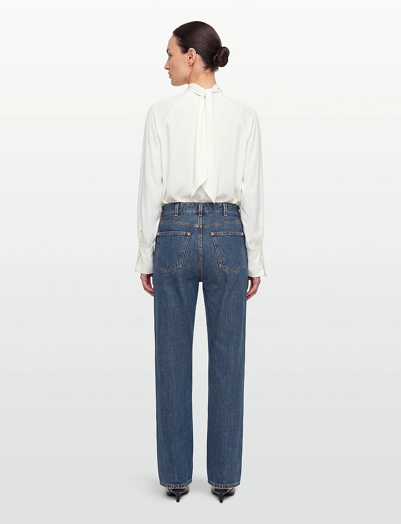 Filippa K - High Waisted Cropped Jeans - jeans droites - washed mid blue - 4
