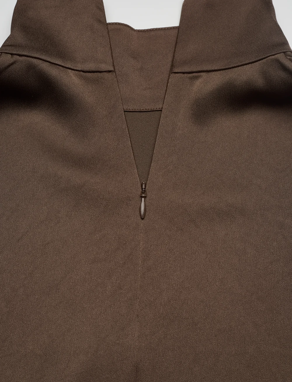 Filippa K - Turtleneck Satin Blouse - denimskjorter - oak brown - 3