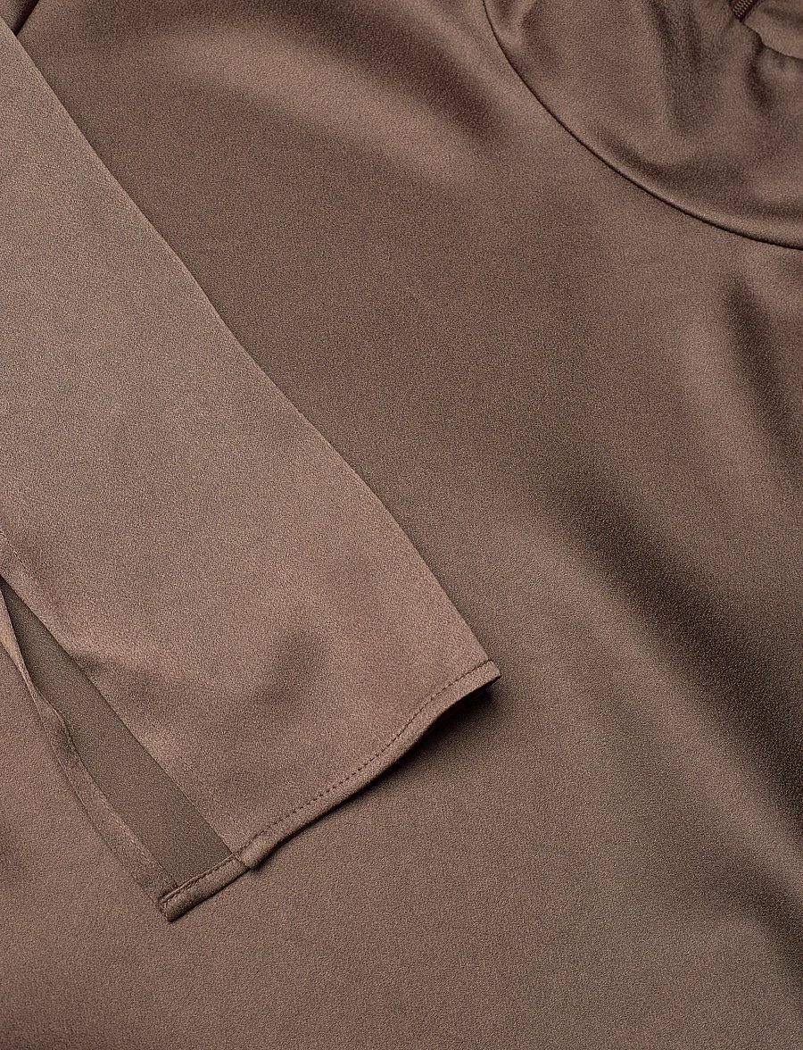 Filippa K - Turtleneck Satin Dress - aftenkjoler - oak brown - 3