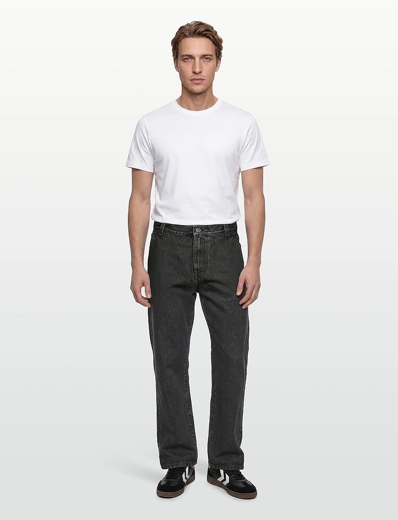 Filippa K - Denim Work Jeans - regular piegriezuma džinsa bikses - washed black - 0