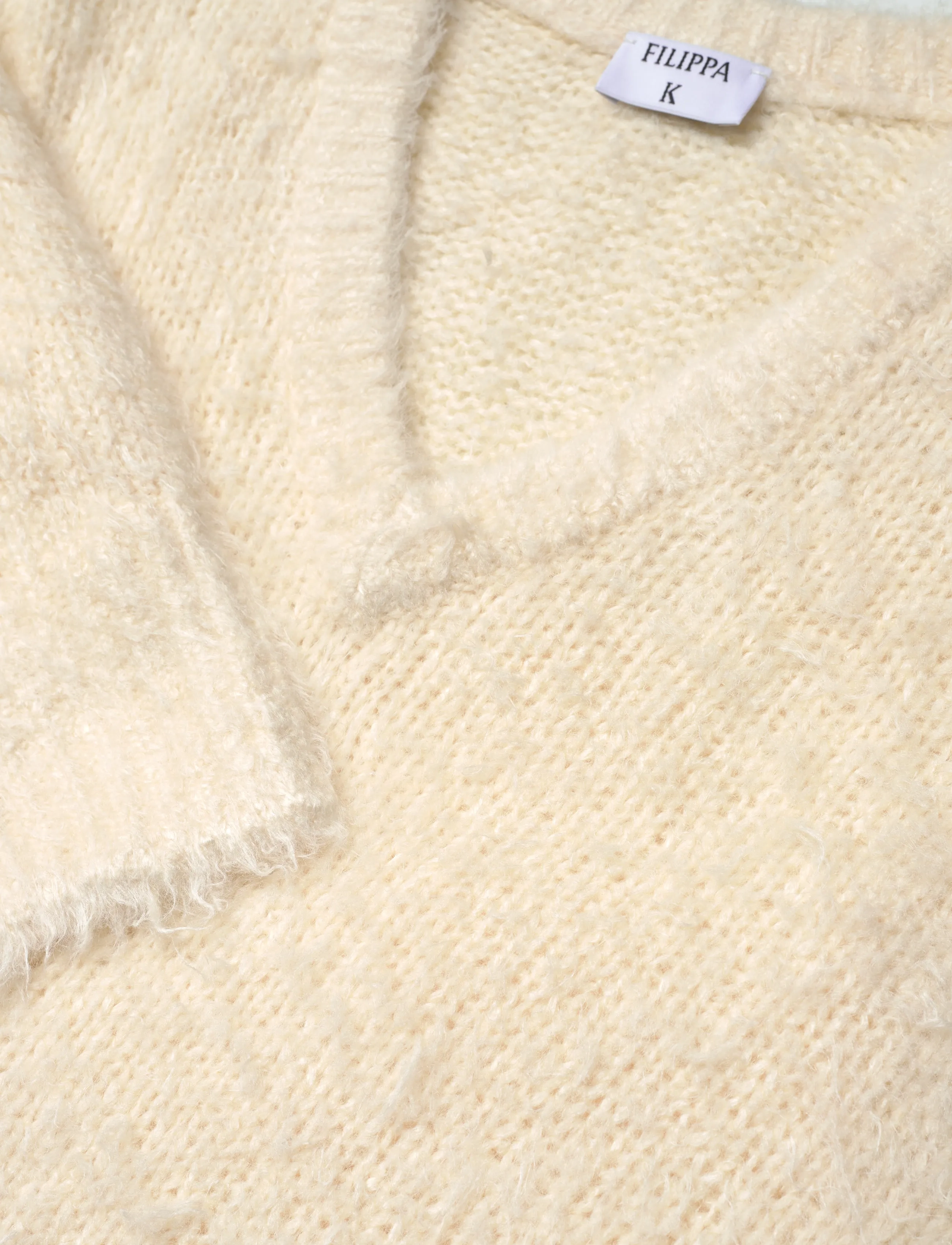 Filippa K - Fluffy Silk V-Neck Sweater - megztiniai - off-white - 2