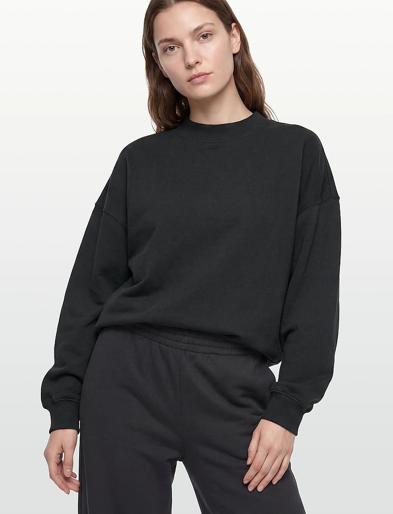 Filippa K - Oversized Brushed Cotton Sweat - sweatshirts & hoodies - black - 3