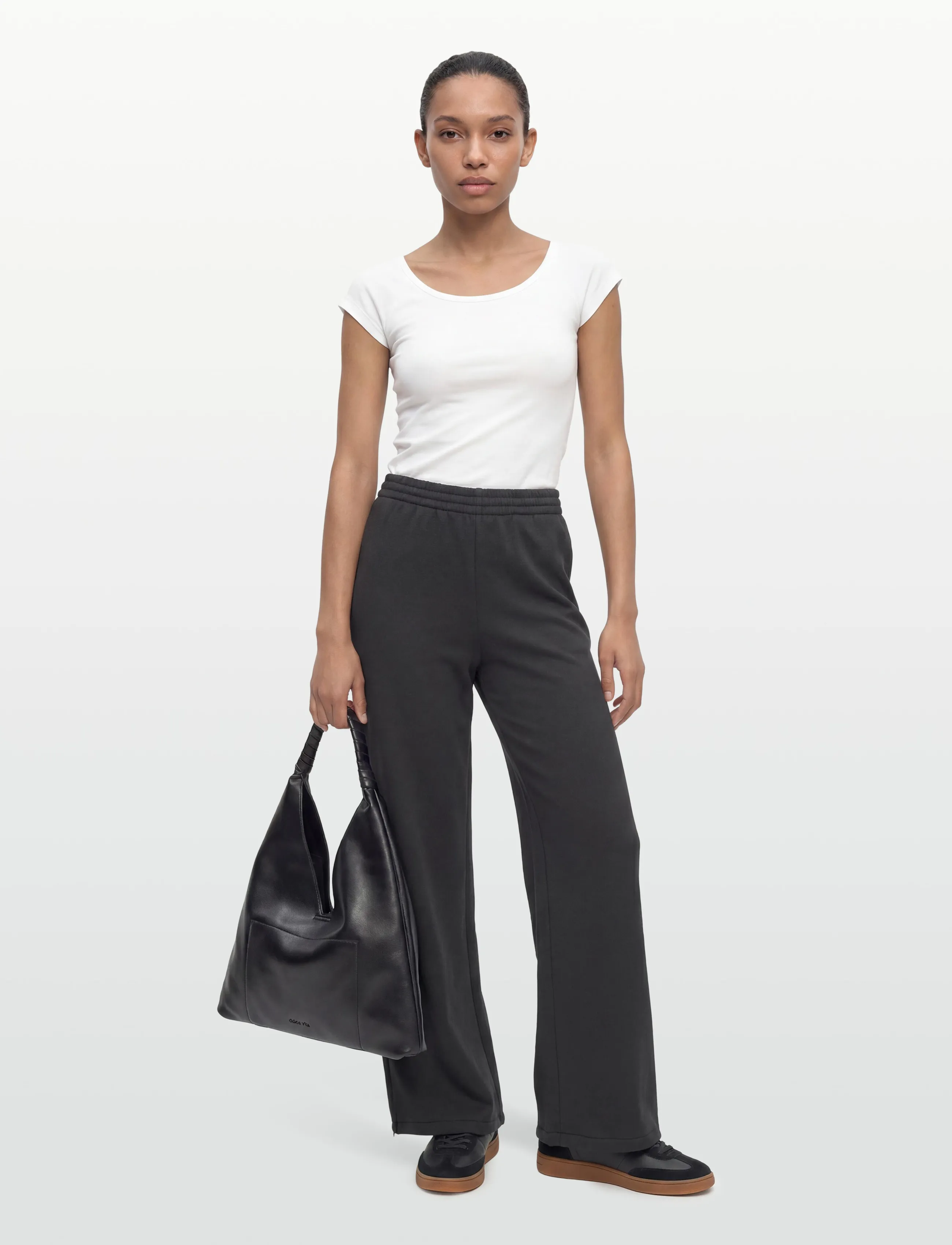 Filippa K - Soft Trackpants - sportiska stila bikses - black - 0