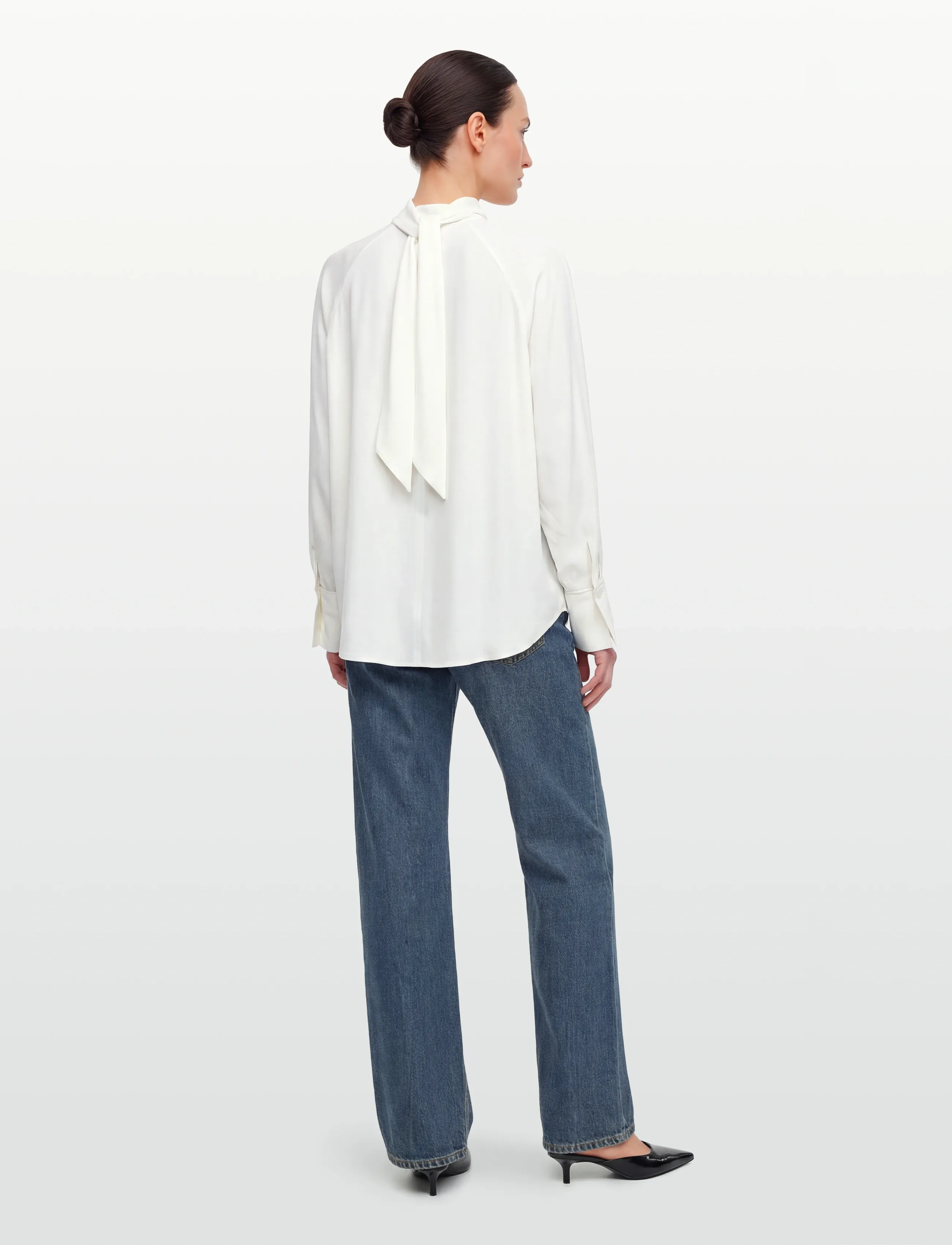 Filippa K - Tie Neck Blouse - langärmlige blusen - off-white - 4