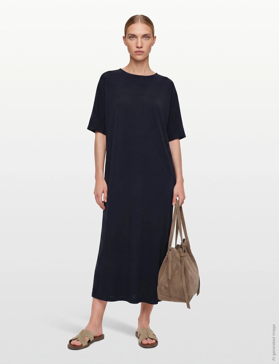 Filippa K - Crépe Jersey Batwing Dress - t-shirt-kleider - navy - 0
