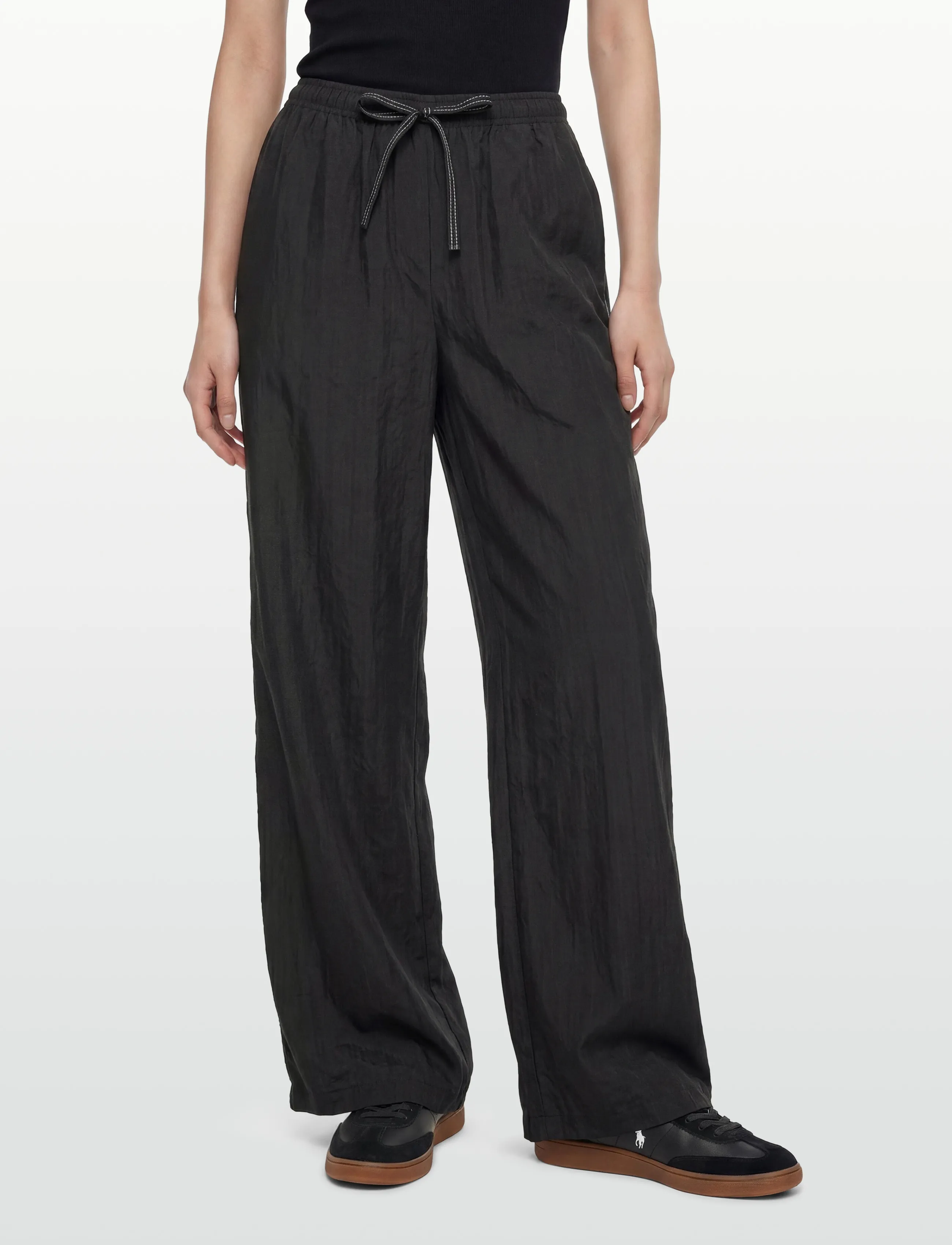 Filippa K - Eve Draped Trousers - wide leg trousers - black - 3