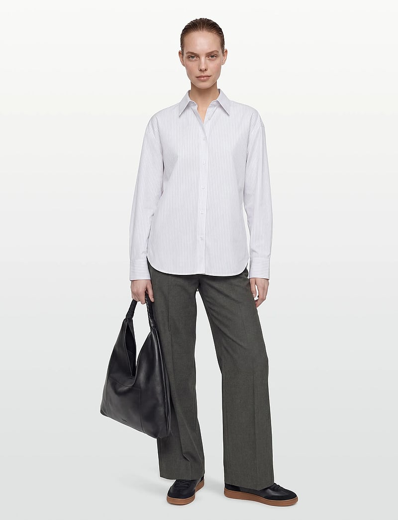 Filippa K - Hourglass Pinstripe Shirt - denimskjorter - white/ black pinstripe - 0