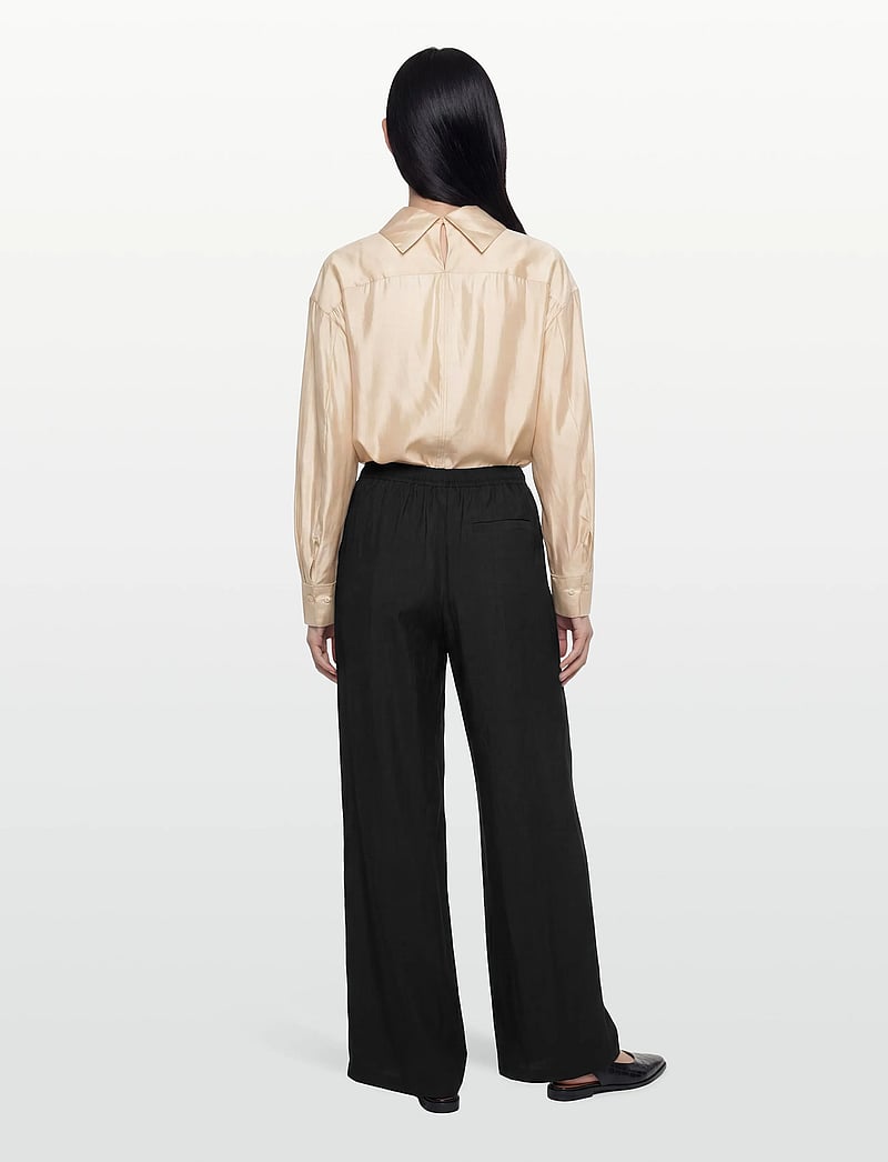 Filippa K - Fold Collar Blouse - langärmlige blusen - pearl beige - 4