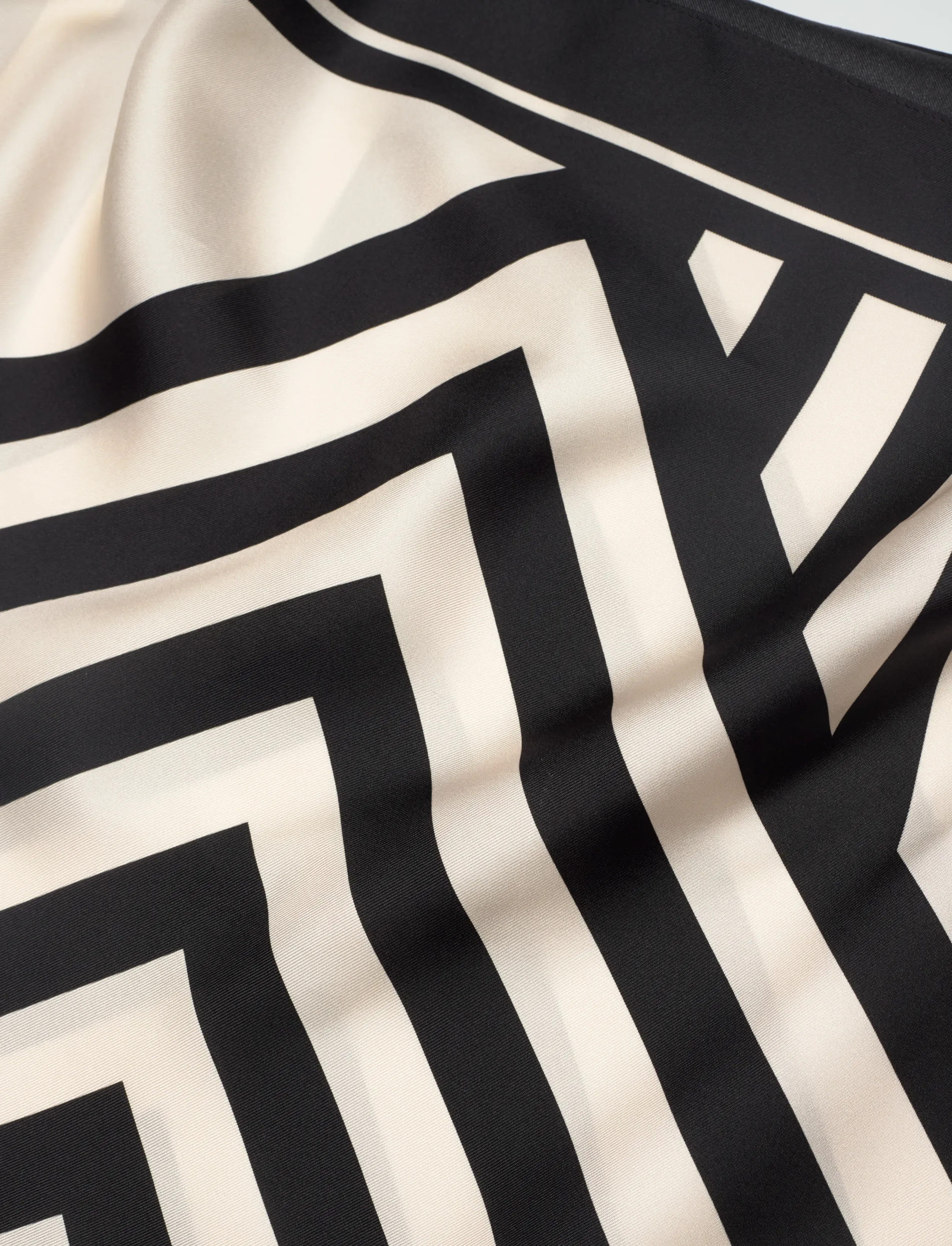 Filippa K - Silk Scarf Top - kurzärmelige blusen - black - 5