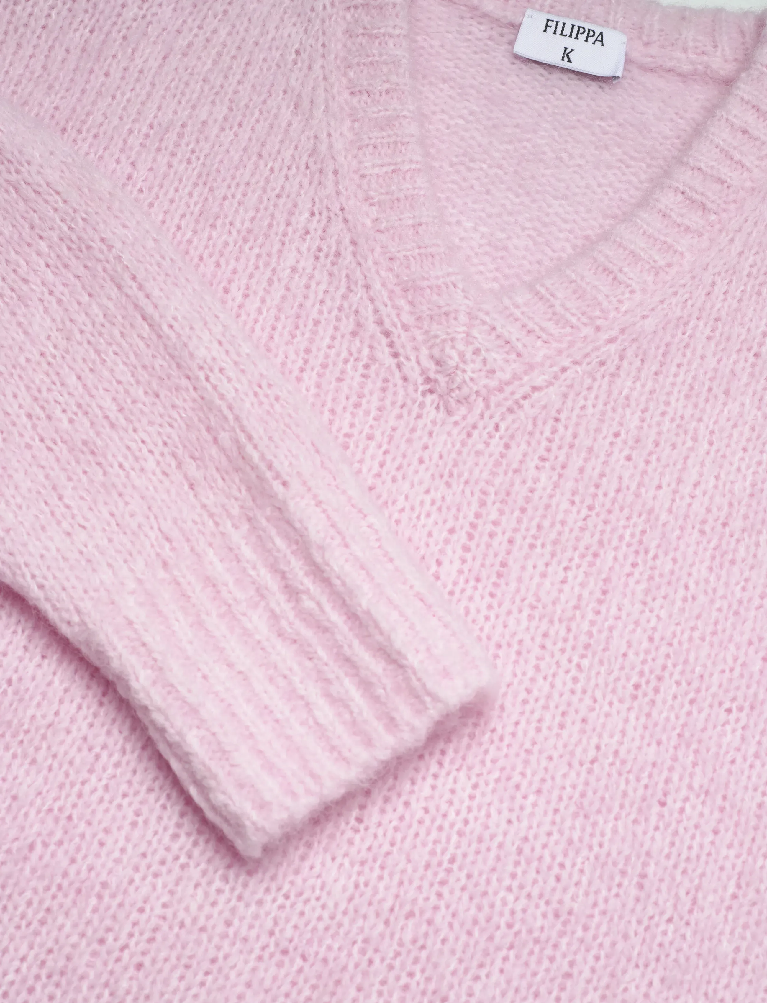 Filippa K - Hairy Alpaca V-Neck Sweater - light pink - 2