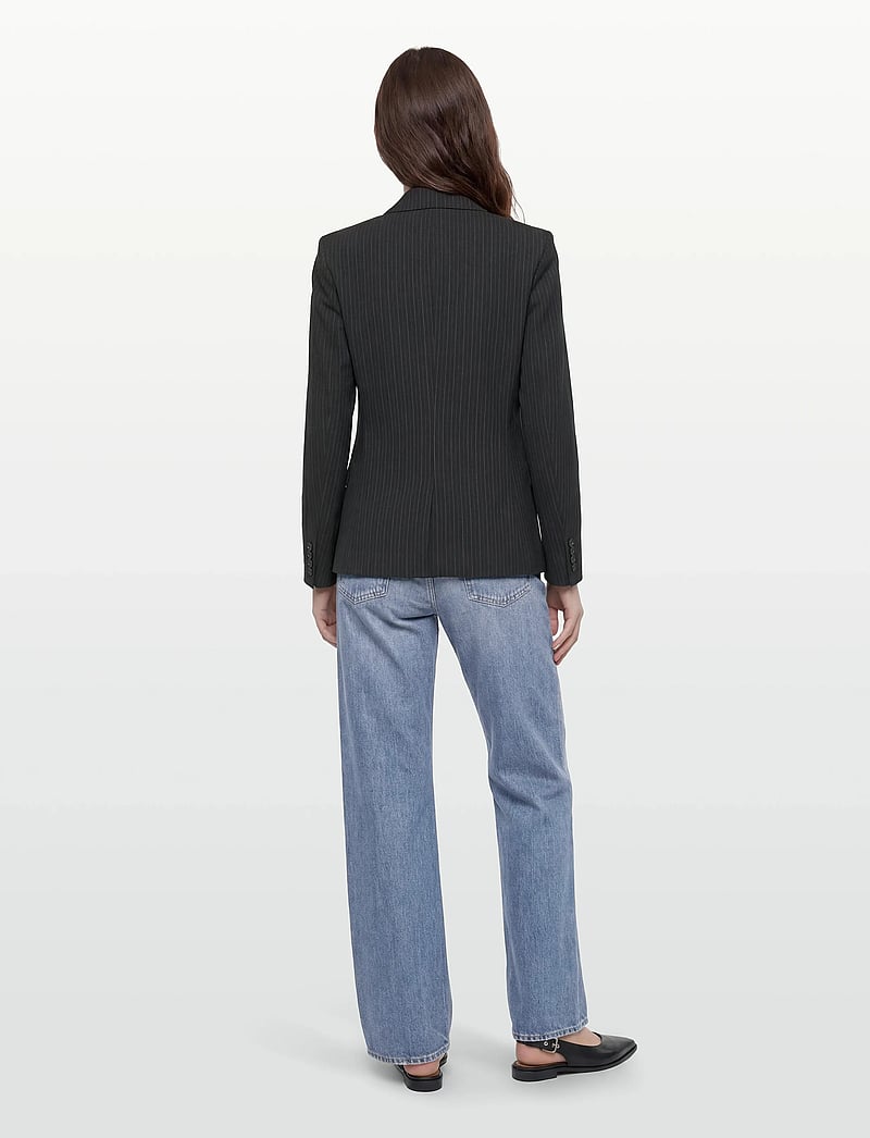 Filippa K - Sasha Pinstripe Blazer - einreihige blazer - black - 4