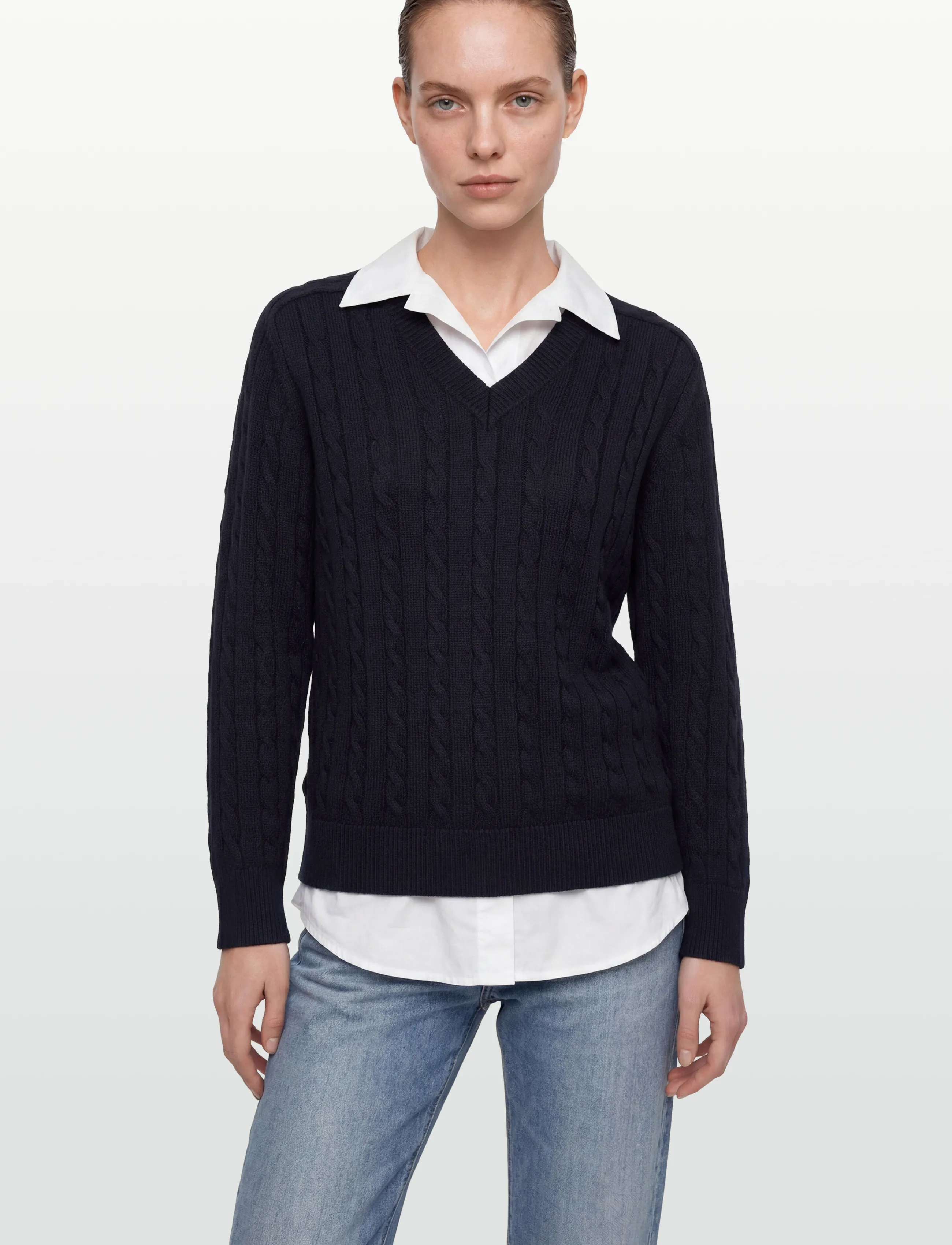 Filippa K - Braided Cotton V-Neck Sweater - pullover - navy - 3