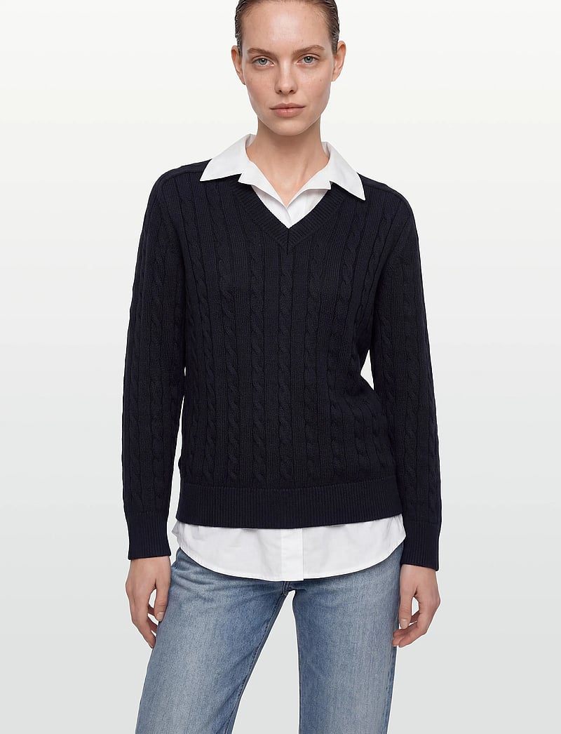 Filippa K - Braided Cotton V-Neck Sweater - pullover - navy - 3