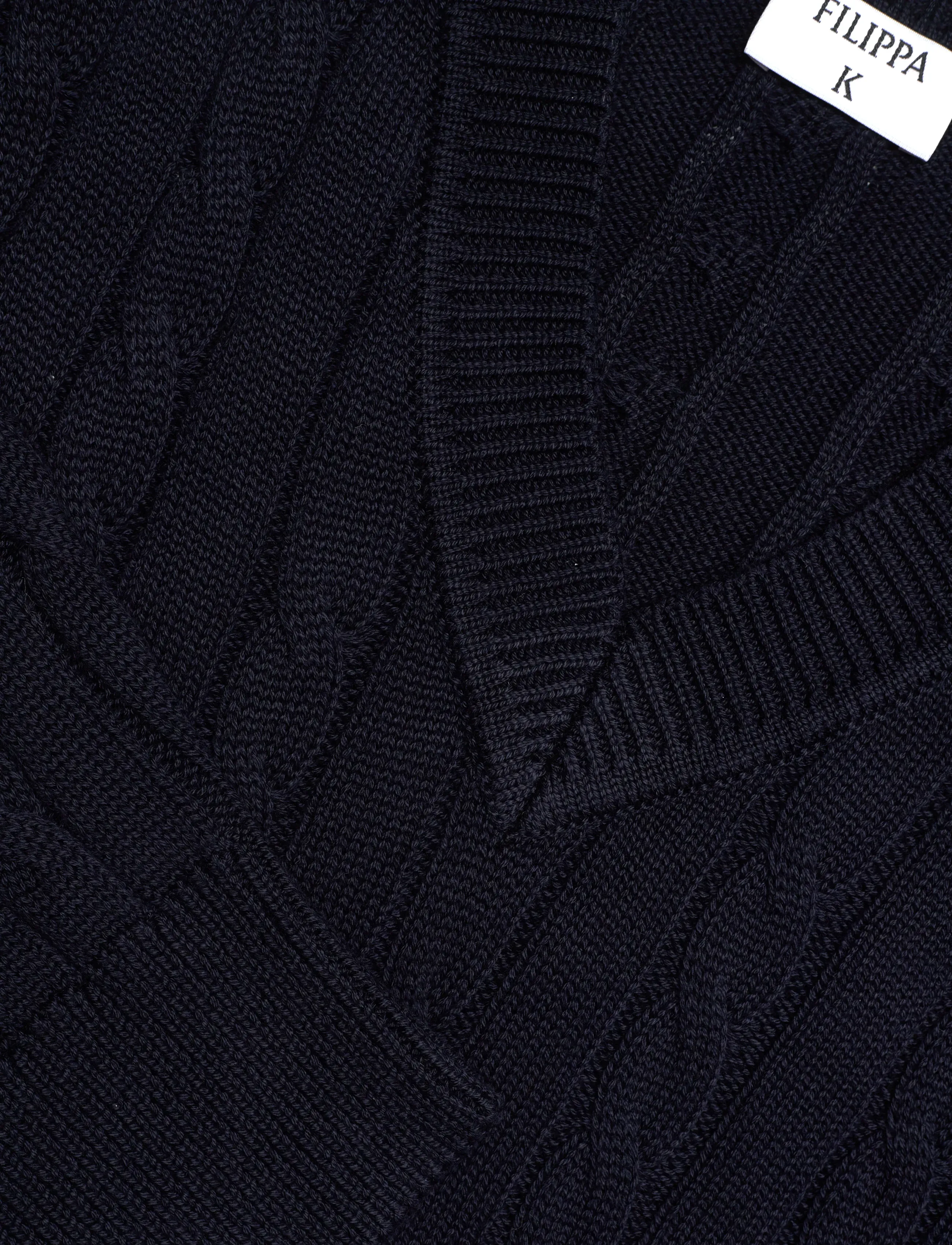 Filippa K - Braided Cotton V-Neck Sweater - pullover - navy - 5