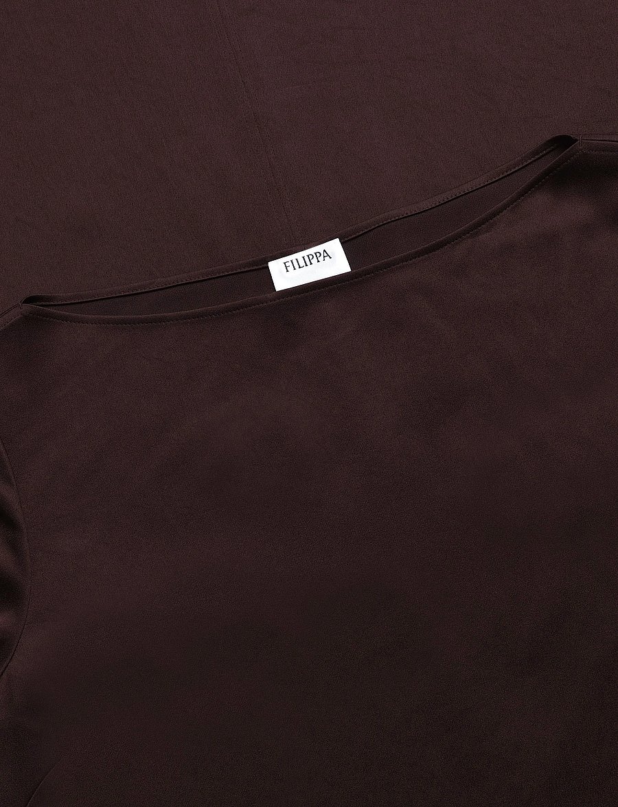 Filippa K - Naia Boatneck Dress - midikleider - dark chocolate - 2