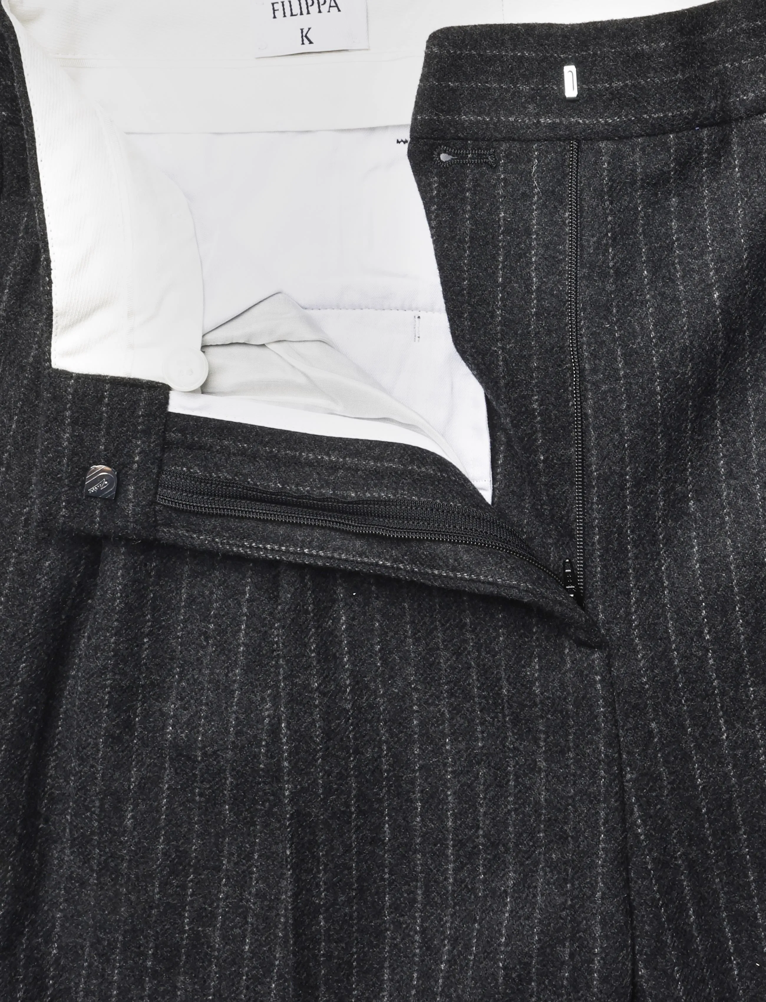 Filippa K - Darcey Flannel Pinstripe Trous - pidulikud püksid - anthracite pinstripe - 3