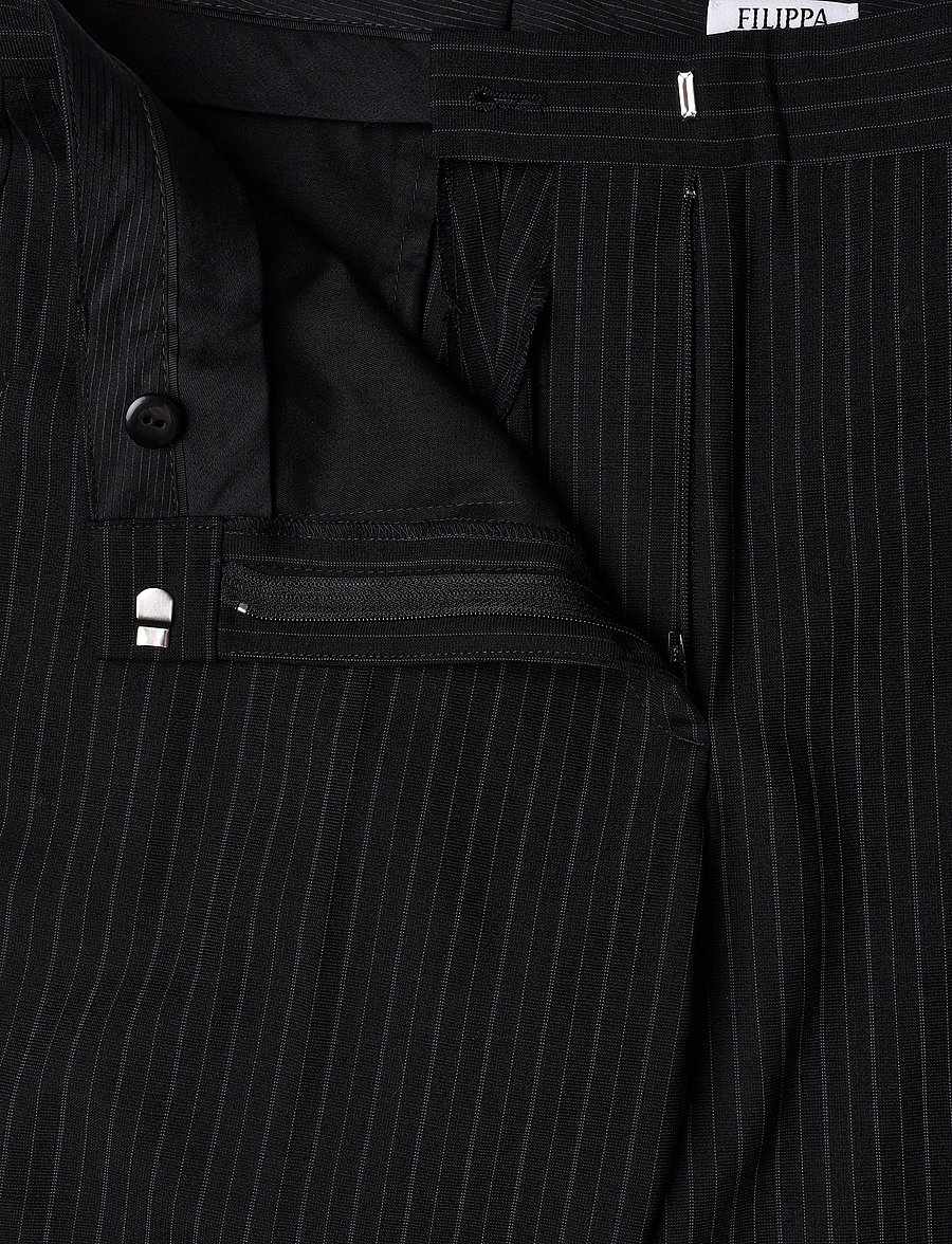 Filippa K - Emma Cropped Pinstripe Trouser - pidulikud püksid - black - 3