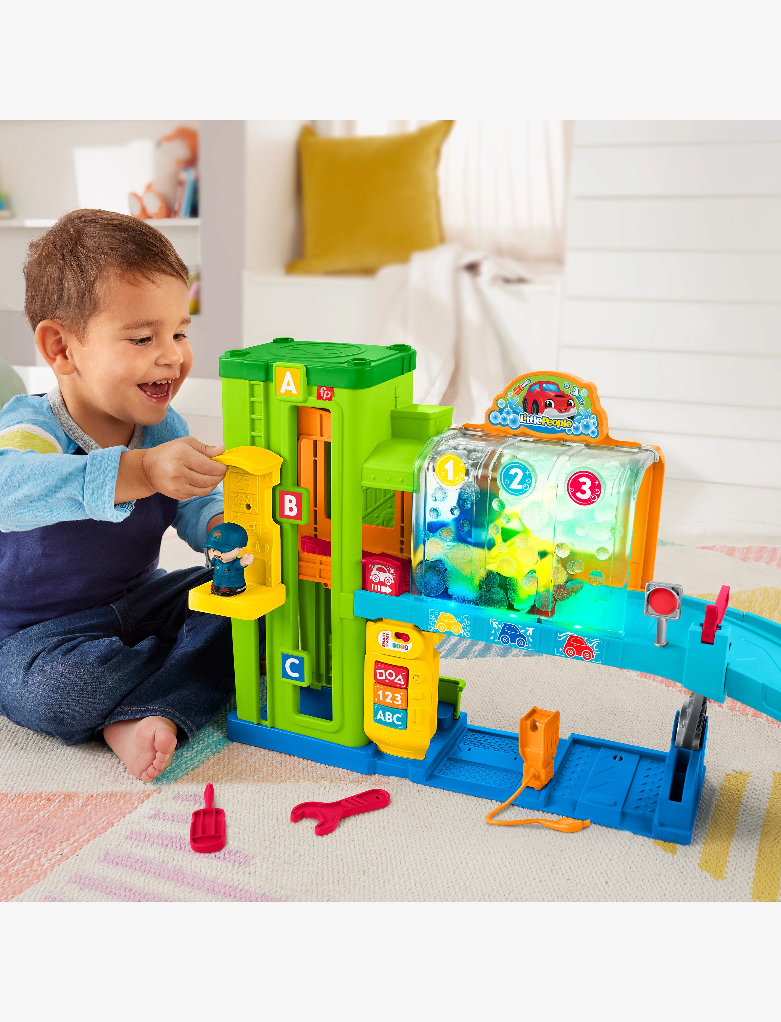 Fisher-Price - LITTLE PEOPLE LP SS Car Center- NORDICS - mängukomplektid - multi color - 1