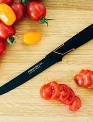 Fiskars - Edge Tomato Knife 13 cm - de laveste prisene - black - 3