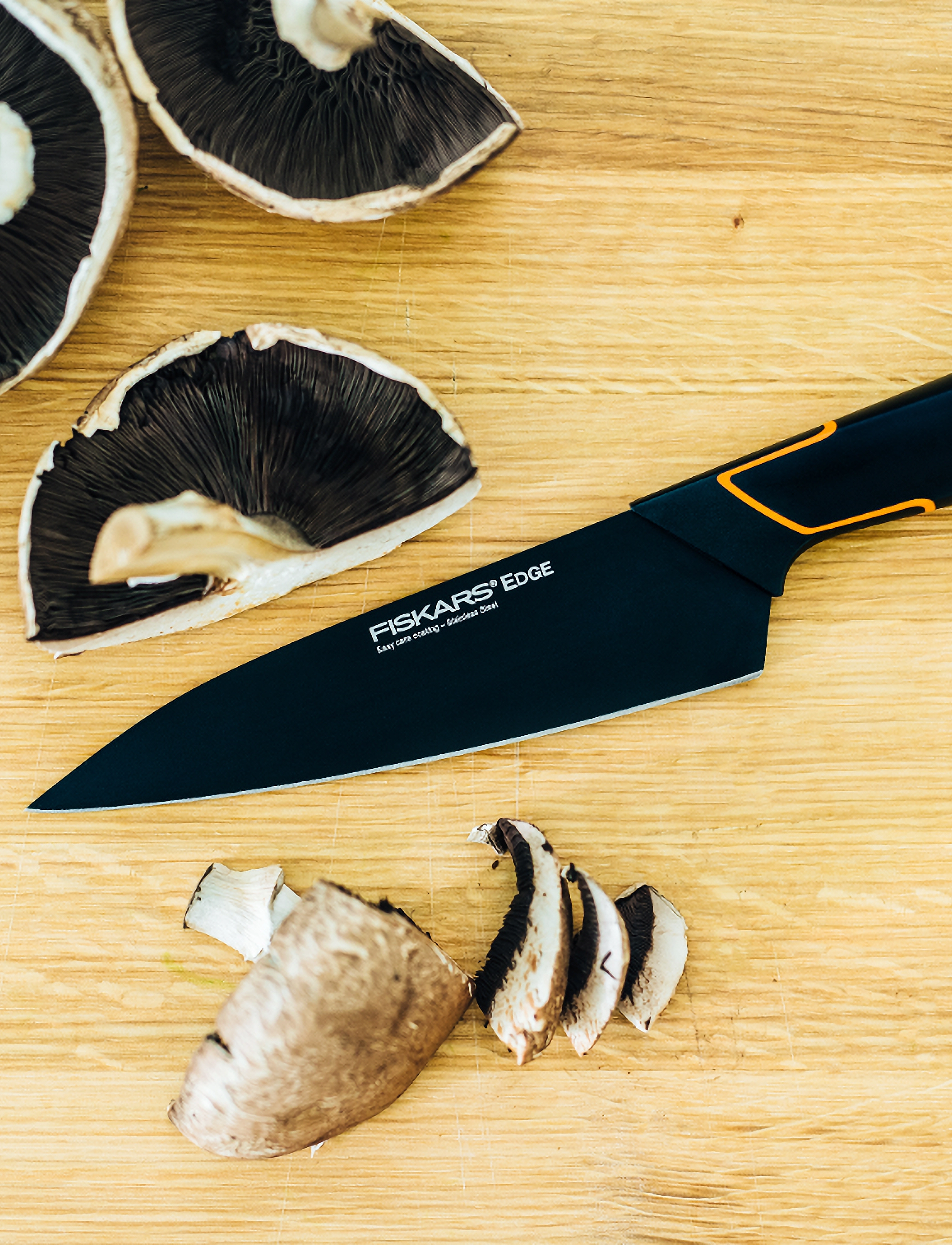 Fiskars Edge Kokkekniv 15 cm, L15 cm, Black, Knive Og Tilbehør > Kokkeknive, Unisex