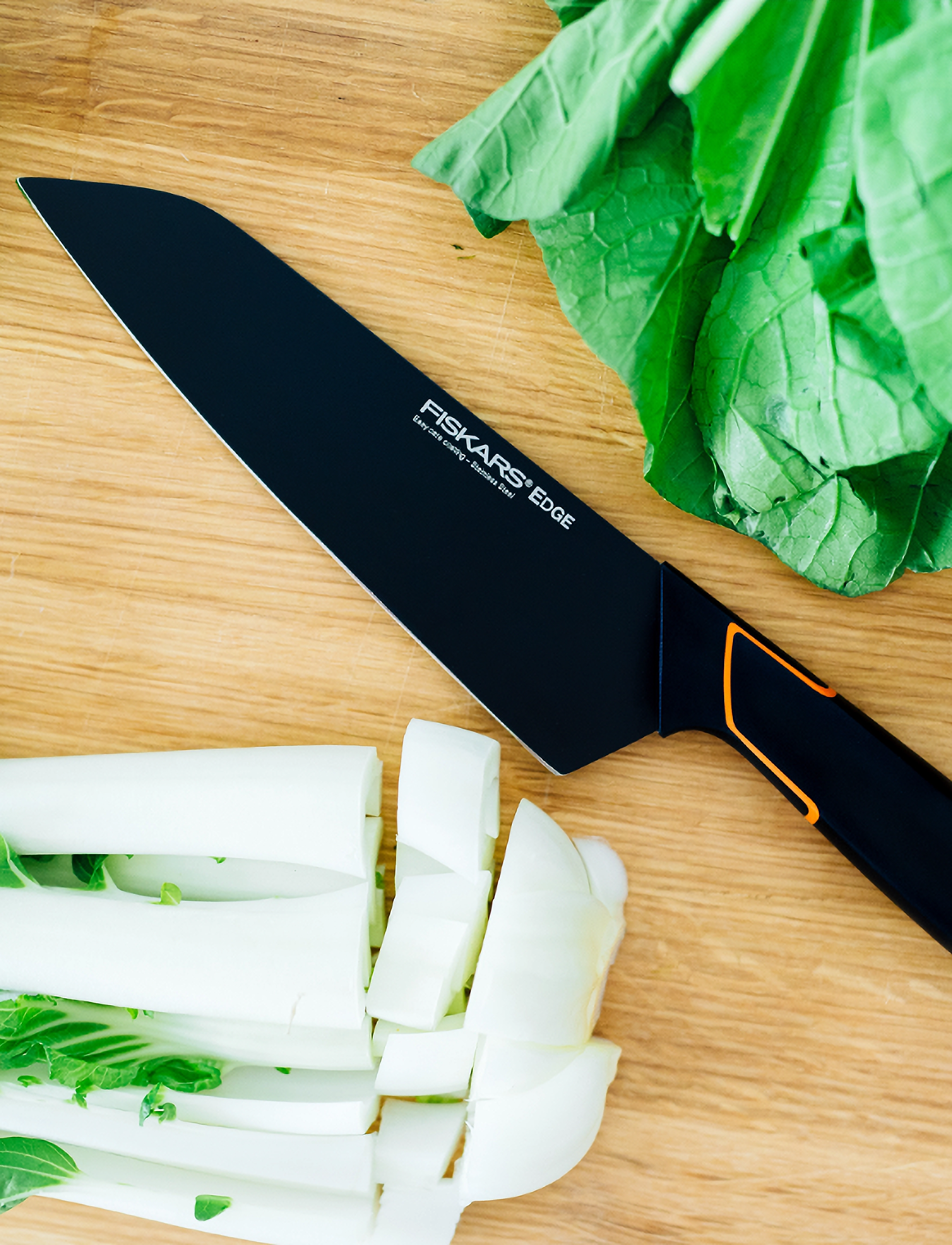 Fiskars Edge Santoku-Kniv 17 Cm, L:17 cm, Knives & Accessories, Schwarz - Santoku Knives, Homeware