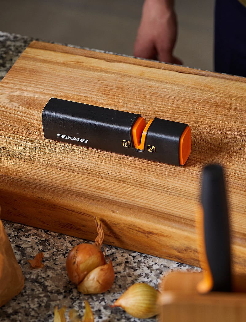 Fiskars - Edge Roll-Sharp Knivlip 16.5 cm - die niedrigsten preise - black - 5