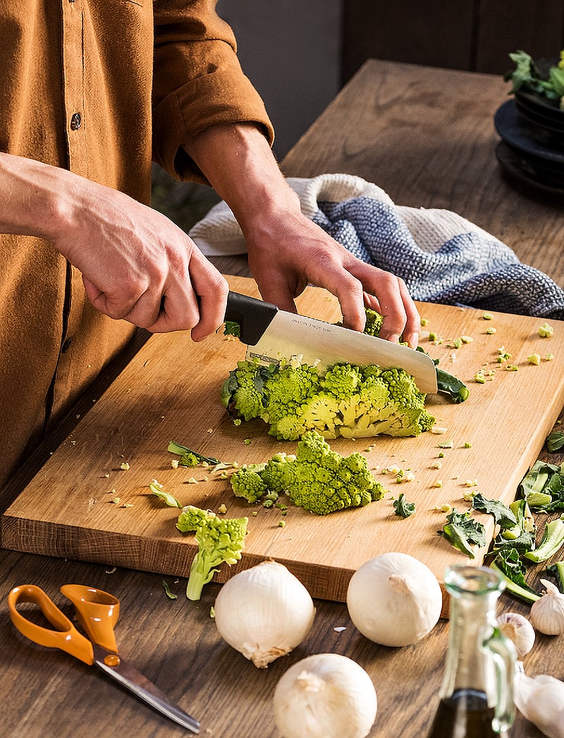 Fiskars - Hard Edge Santokukniv 16 cm - santoku knives - black - 0