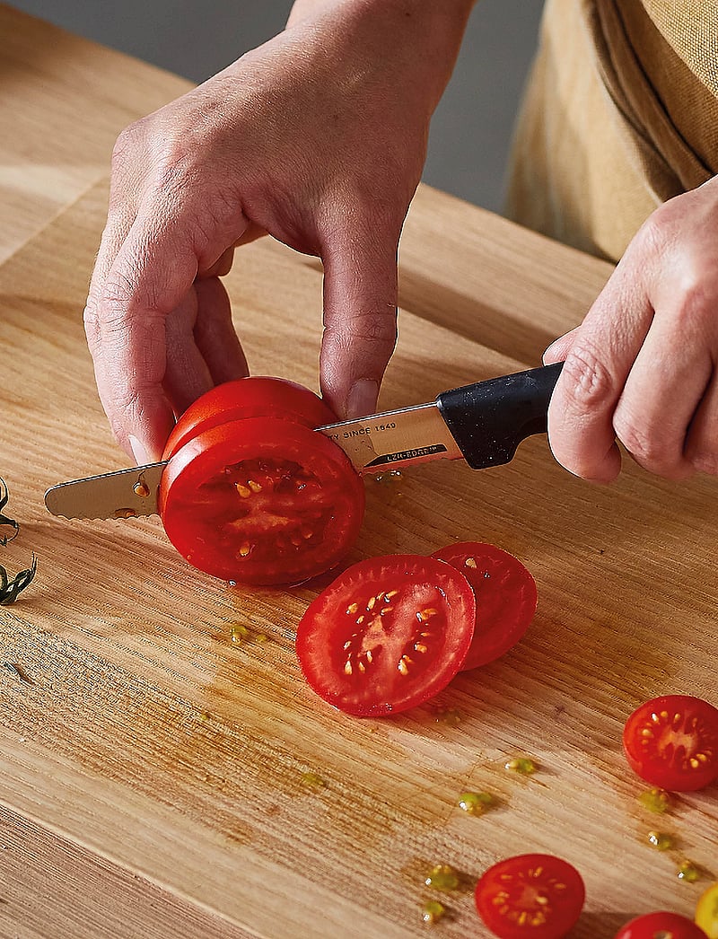 Fiskars - Hard Edge Tomato Knife 11 cm - madalaimad hinnad - black - 4