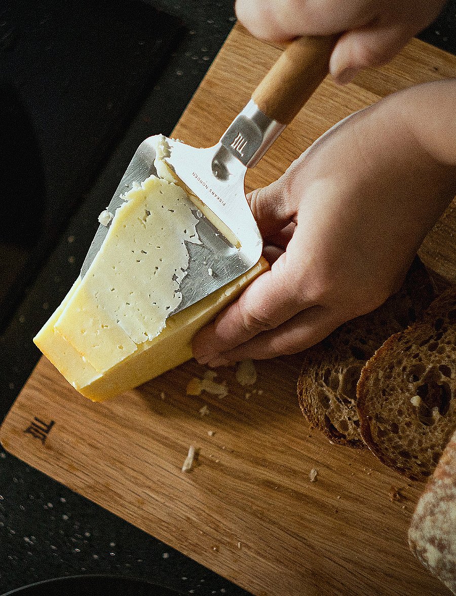 Fiskars - Norden Cheese Slicer for Hard Cheese - madalaimad hinnad - natural - 5