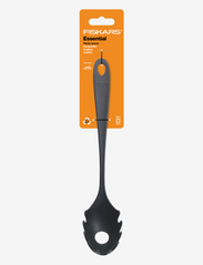 Fiskars - Essential Pasta spoon - laveste priser - black - 1