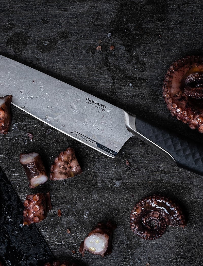 Fiskars - Taiten Large Cook's Knife 20cm - kokanoad - titan/ svart - 0